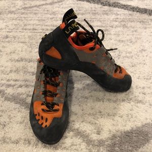 La Sportiva Men’s Climbing Shoes and Chalk Bag